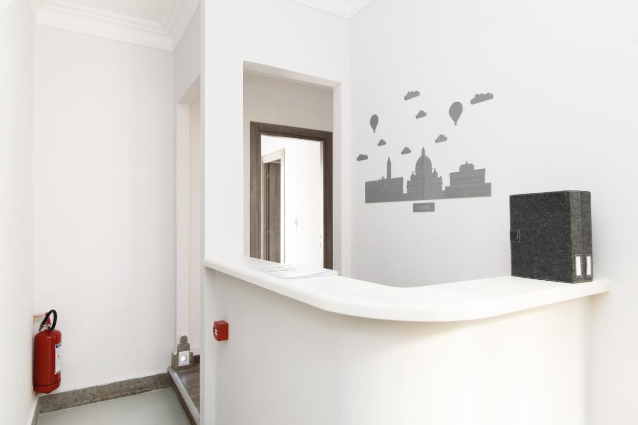 White Caesar Guesthouse Рим Екстериор снимка