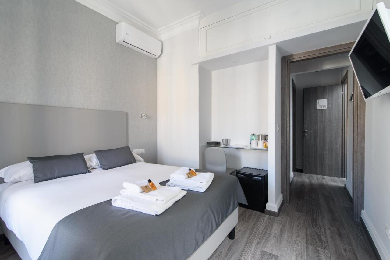 White Caesar Guesthouse Рим Екстериор снимка